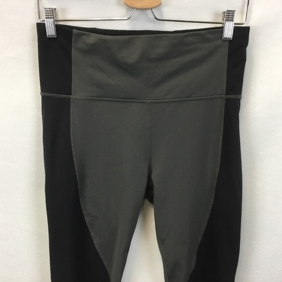 Athleta Spar Colorblock 7/8 Tight in Arbor Olive - Picture 3 of 8